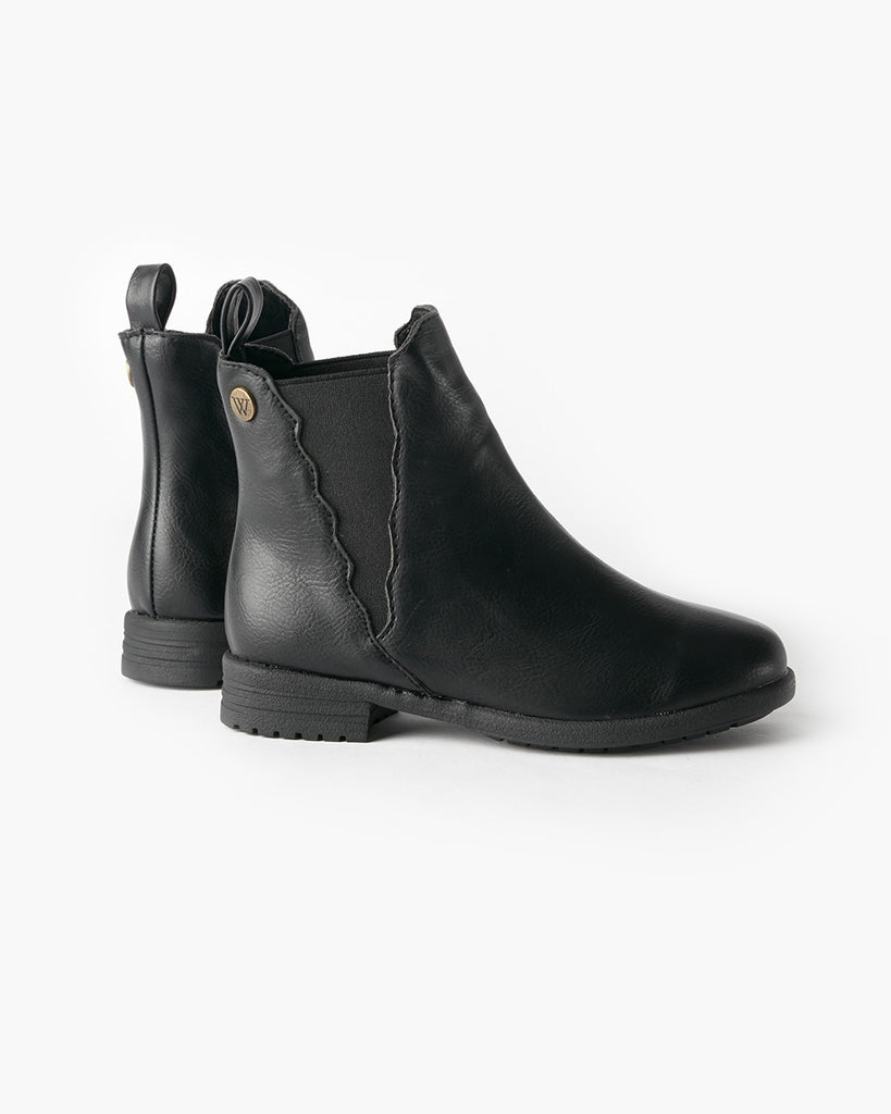 Kendall Scalloped Boot Black