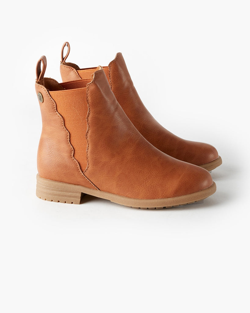 Kendall Scalloped Boot Tan